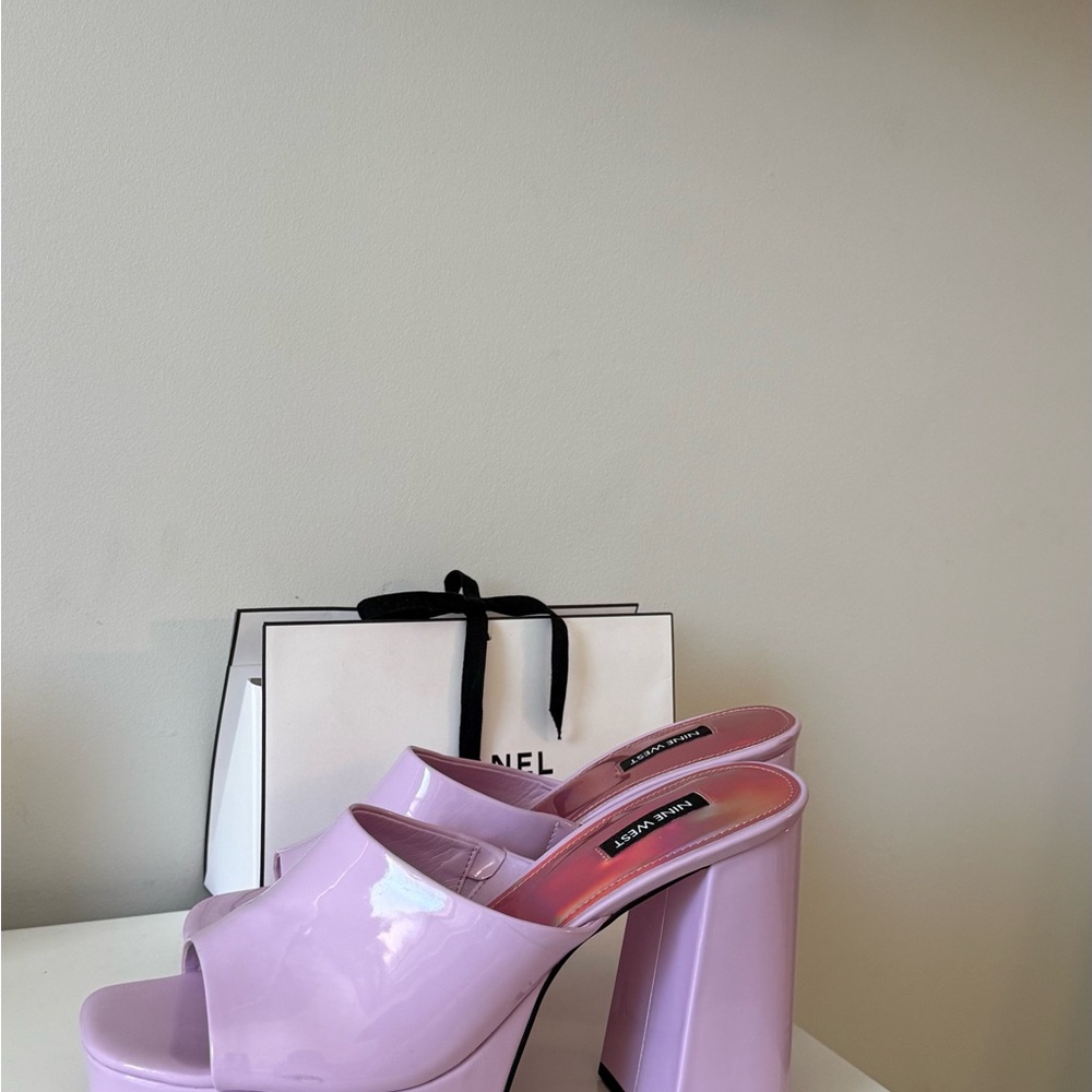 Nine West Women's Light Purple Platform Sandals - Picture 6 of 7